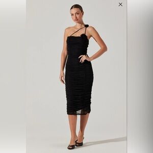 ASTR Ruched Dress